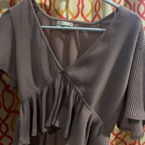 URBAN OUTFITTERS lilac top